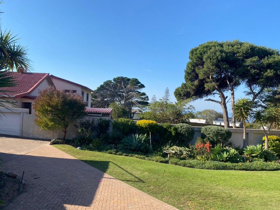 4 Bedroom Property for Sale in Mossel Bay Central Western Cape